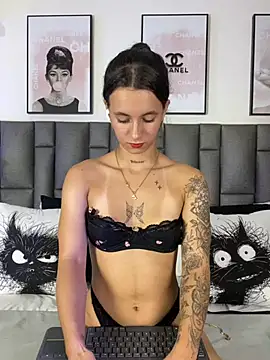 juliacolemann live