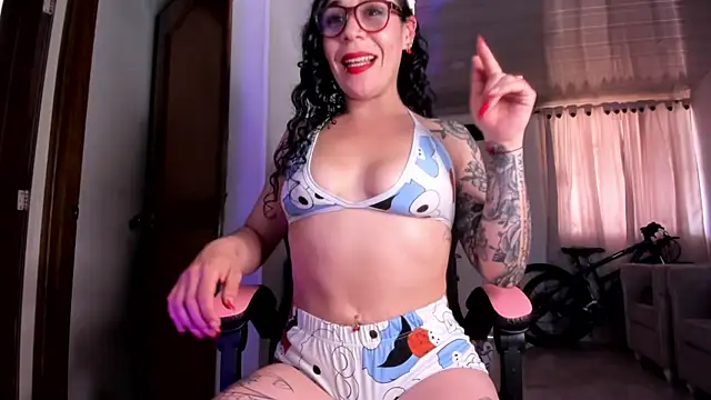 mia_velvet1