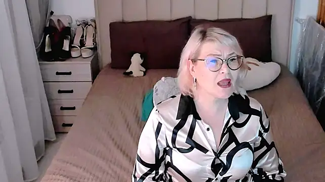 sabrinamacmarren live cam preview