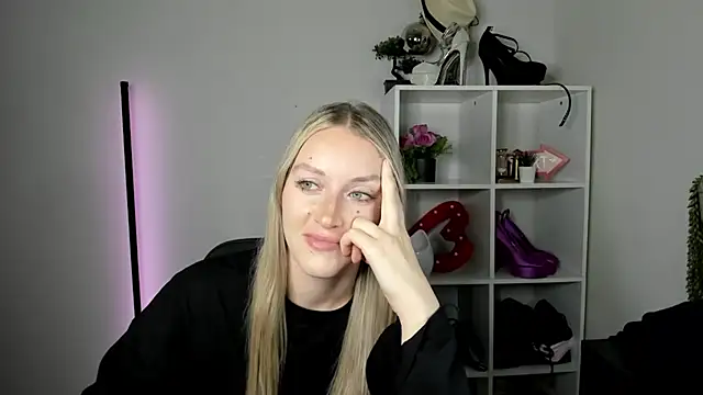EvelynBlond