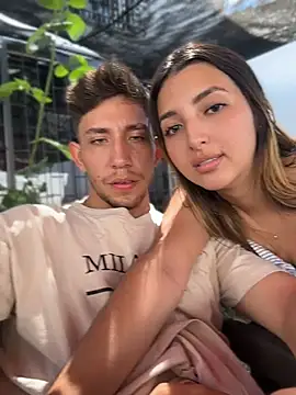 Luke_and_Liah live cam on StripChat