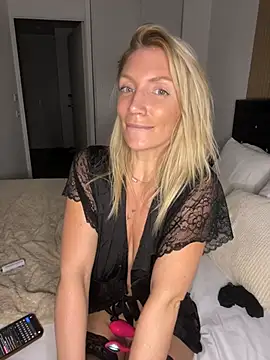 irina_k0valenk0 live sex cam