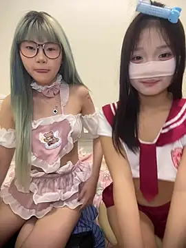 Rocket-Girl live cam on StripChat