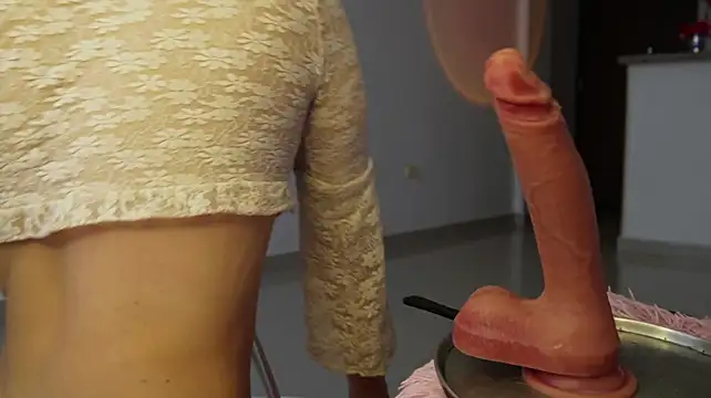 EriKlein live cam on StripChat