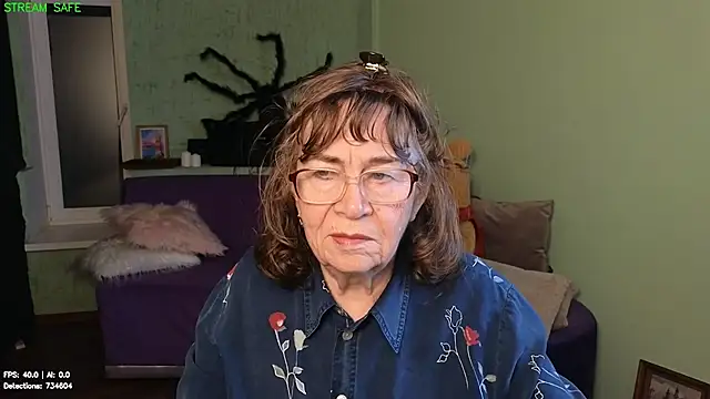 Betty_Brick live cam on StripChat