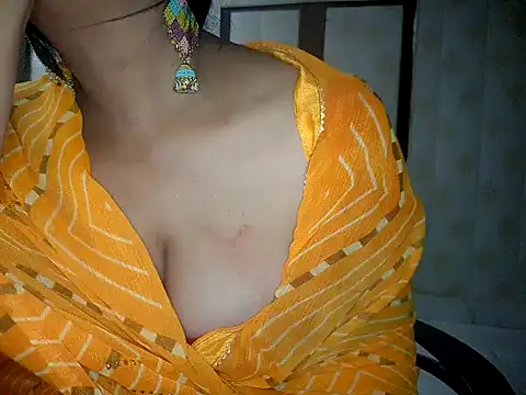 _RONITA_ live cam on StripChat