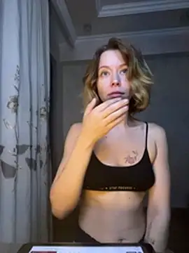 Dora_Marr live cam on StripChat