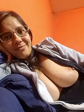 rposhta1991 live cam on StripChat