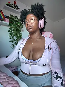 mochakaia live cam on StripChat