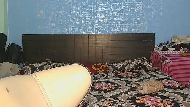 Aarti_misty71 live cam on StripChat