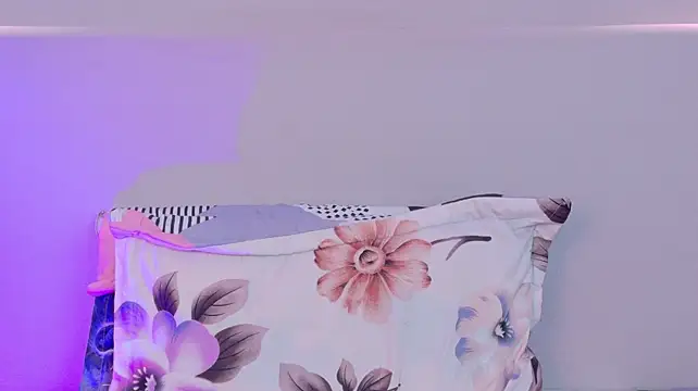 naomiklarc (F teen) - Fuck me Doggystyle