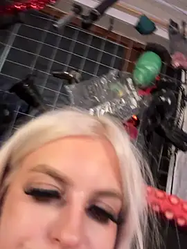 Steffi_Snowbunny