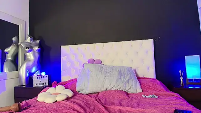 kittyblooms