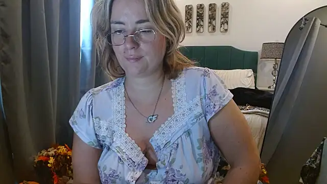 HazelSkyesChat