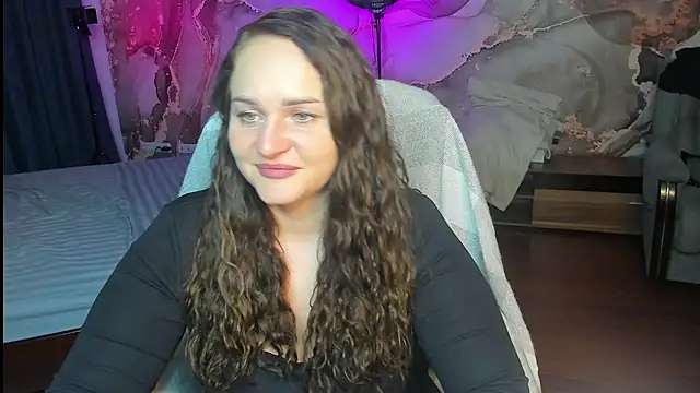 Chorna_Rouse live cam preview