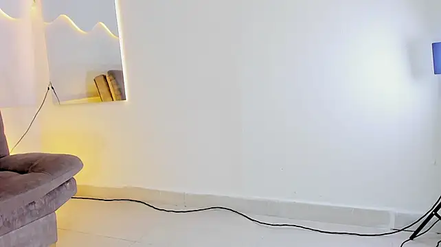 ArohomLester_