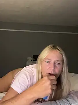 Blondnboujee53 live cam preview