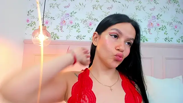 emma_rose29 live cam on StripChat