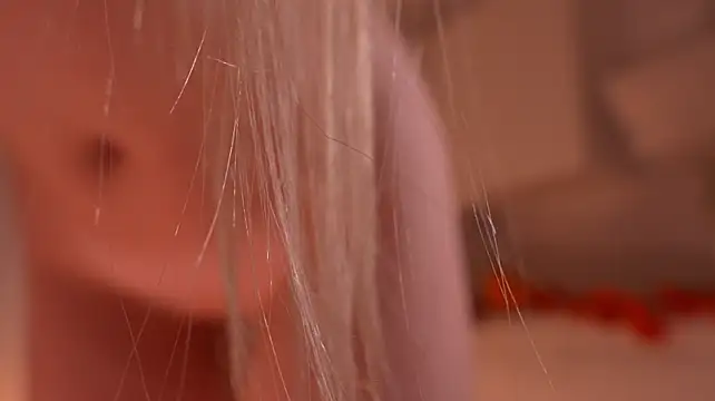 Miablueye live cam preview