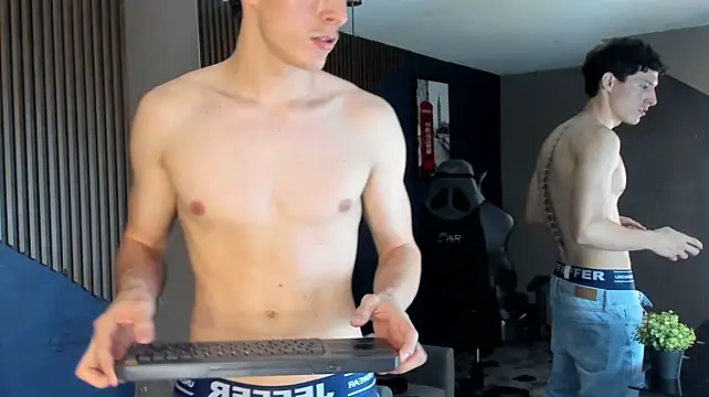 TheGhostforeeonss live sex cam