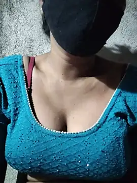 Hott_arushi25
