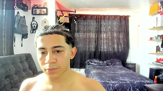 Bradley_Strong live cam on StripChat