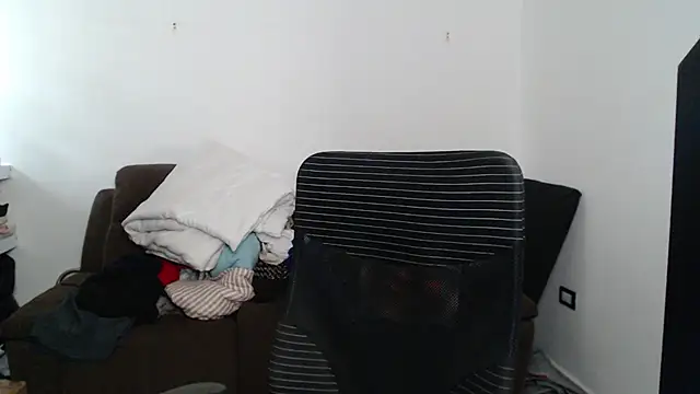 harold_18_ live cam on StripChat