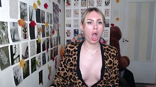CapriScorpion live cam on StripChat
