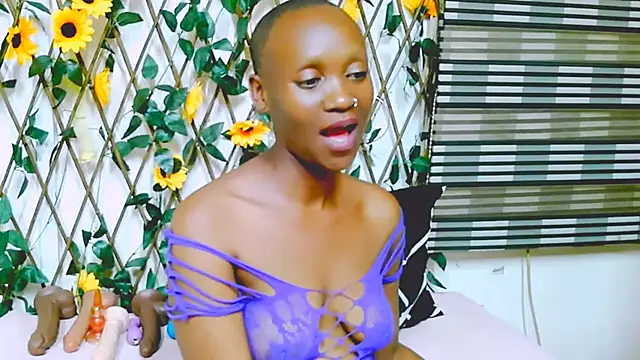 EbonyOlive69