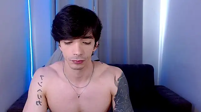 H3ll_B0I live cam on StripChat