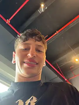 ARON_LUXX