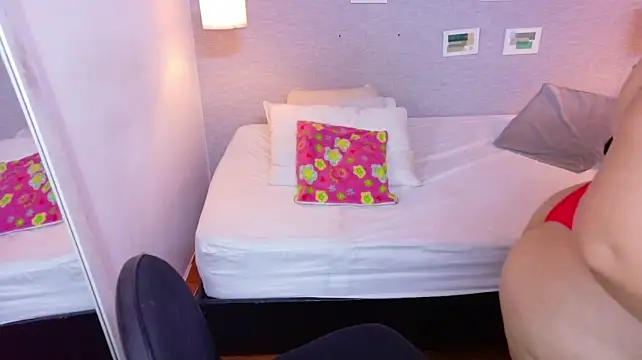Curvy_sexyvalen