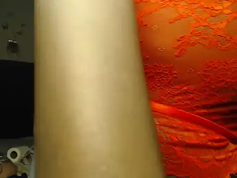 curvy_zara