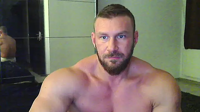 muscularkevin (M young) - creamy cum at goal,  flash dick 25