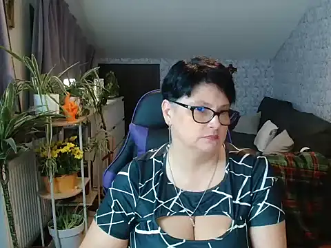 Newgirl4you live cam preview