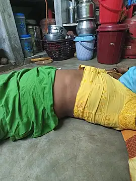 tamilselviroja- (F milf) - 😍 2 boobs oil show 😍