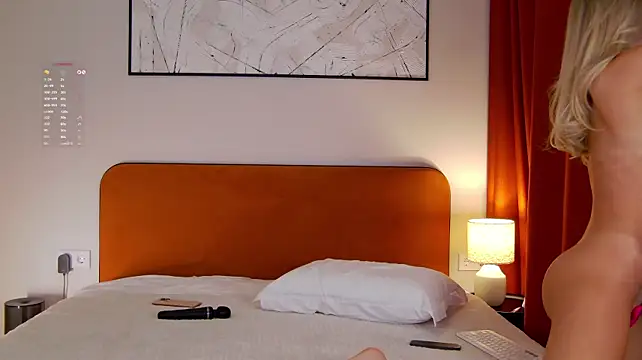 angelees_ (F young) - Glass dildo pussy