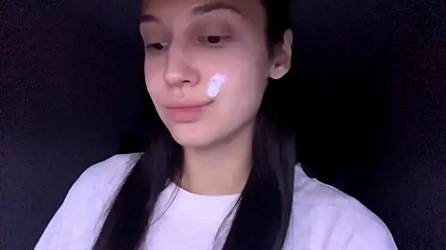 MarinaTuray live cam on StripChat