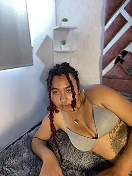 Emilia_Pink