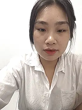 Emma-18t live cam on StripChat