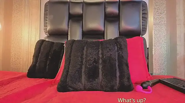 MishaKinki live cam on StripChat