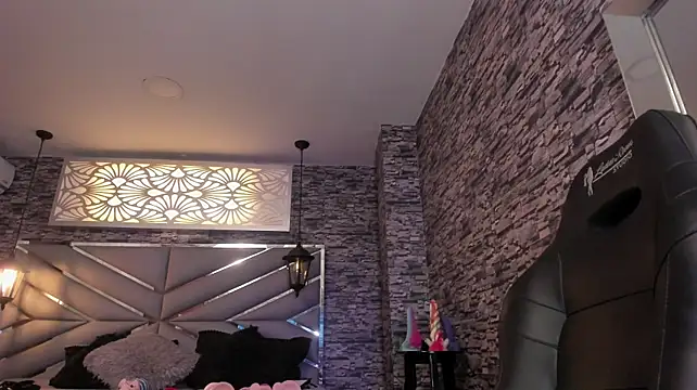 Nicolle_Doll_