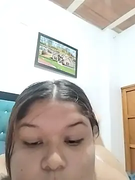 Curvylam live cam preview