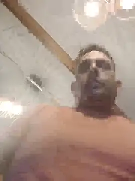 chicoguapo8 live cam on StripChat