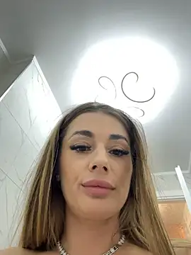Webcam en directo de la tetona IsabellaEtthan