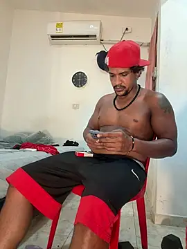 bigdick211292 on Stripchat