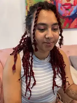 Emilia_Pink