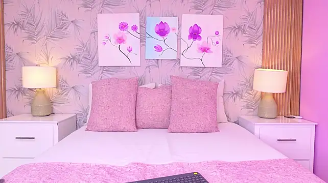 LianaHassan live cam preview
