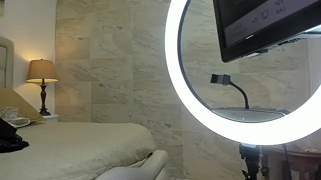 alana_johnson_0 live cam preview