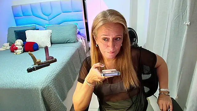 Naty_Stone live cam on StripChat